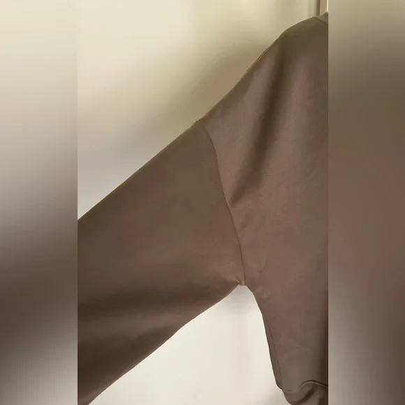 SHEIN Yellowstone Crewneck Sweatshirt - Picture 5 of 9